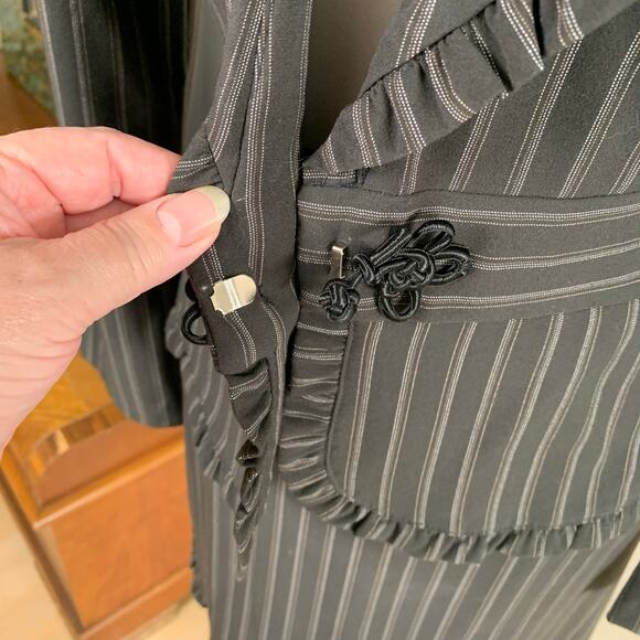 Vintage Secretary Skirt Suit Size 6 2-Piece w/ Blazer Jacket Ruffle Trim Striped - Picture 8 of 12